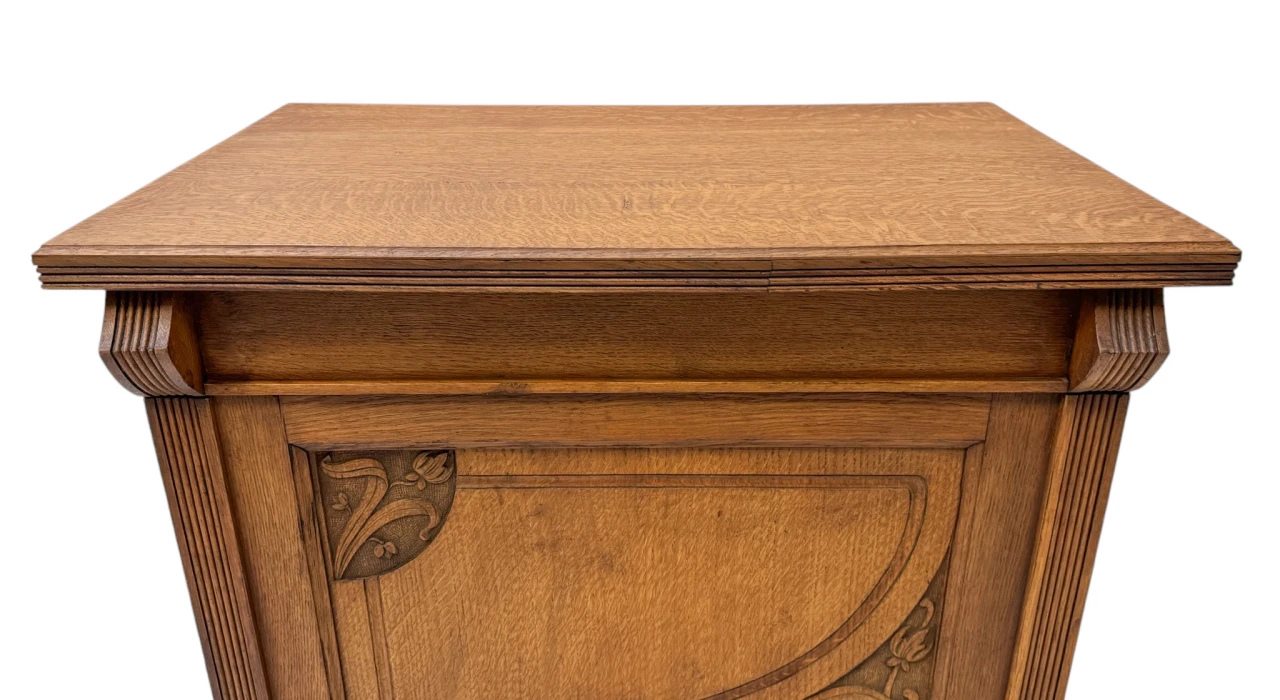 Arts & Crafts Art Nouveau One-Door Cabinet, 1900s